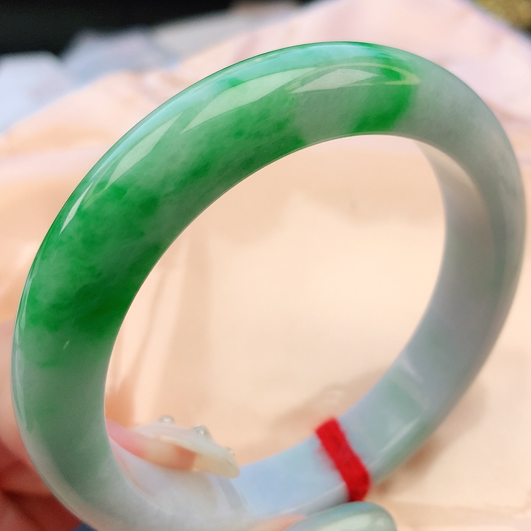 翡翠手镯未镶嵌58圈口882156