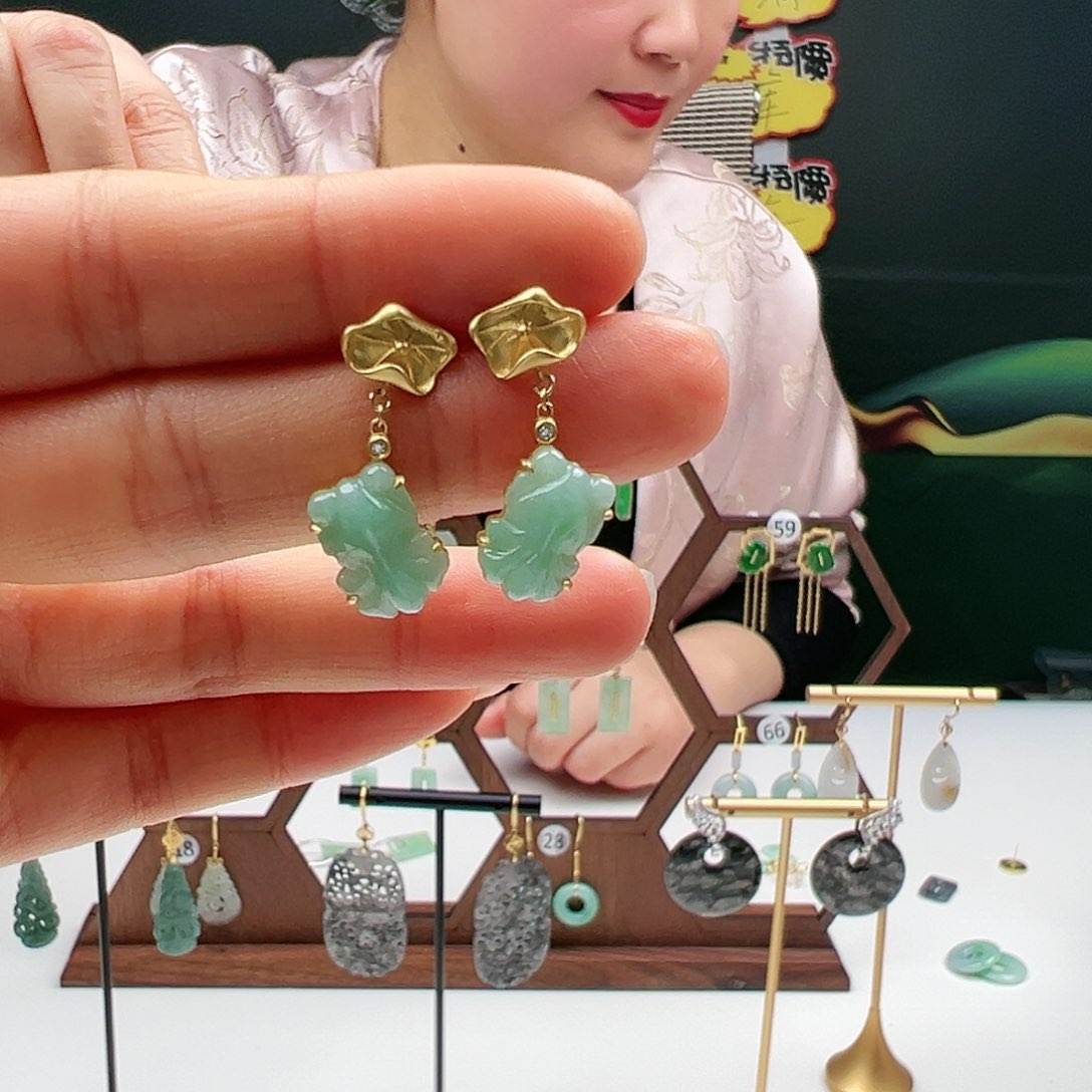 翡翠耳饰18K金镶嵌天然翡翠耳饰18k金镶嵌