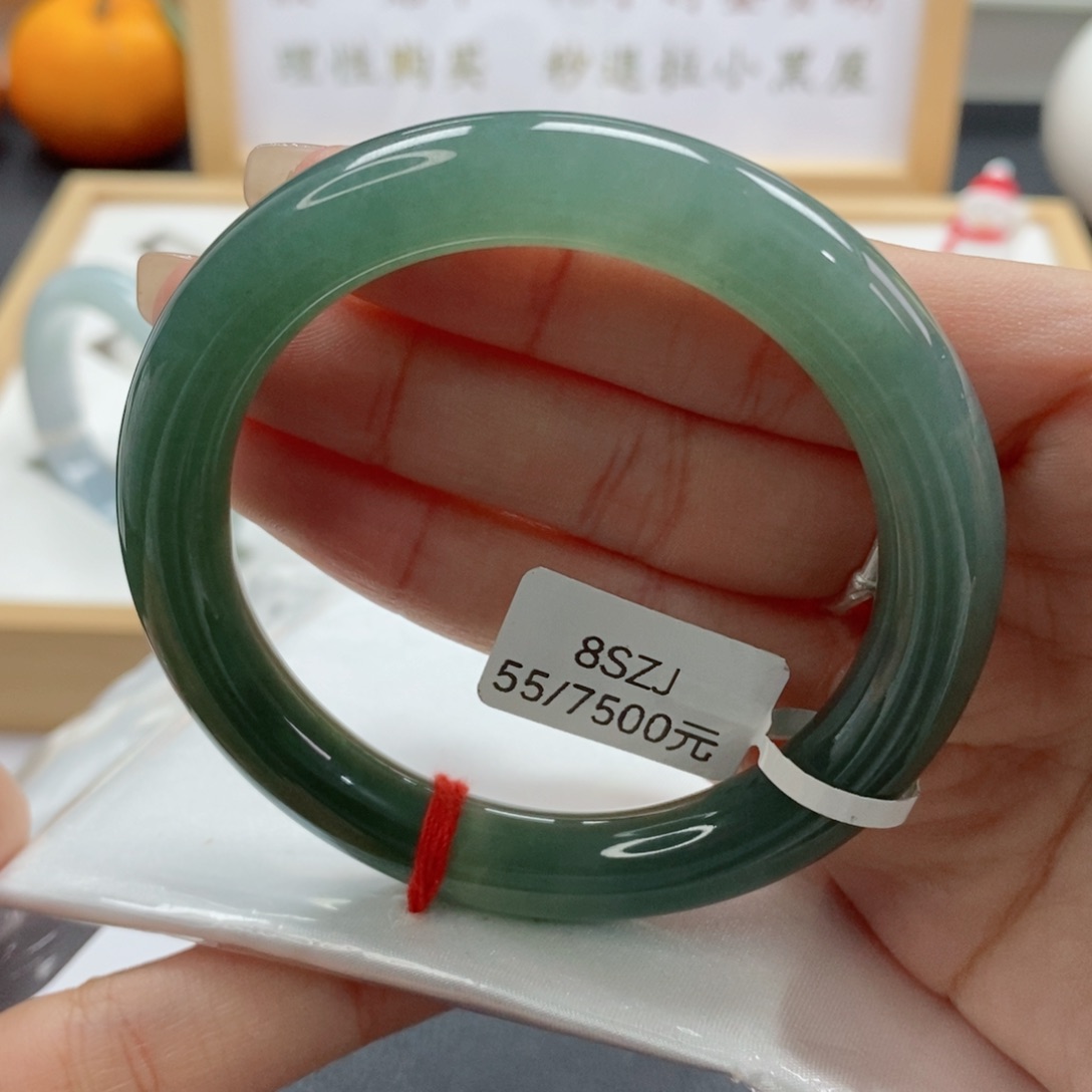 翡翠手镯未镶嵌天然A货翡翠手镯