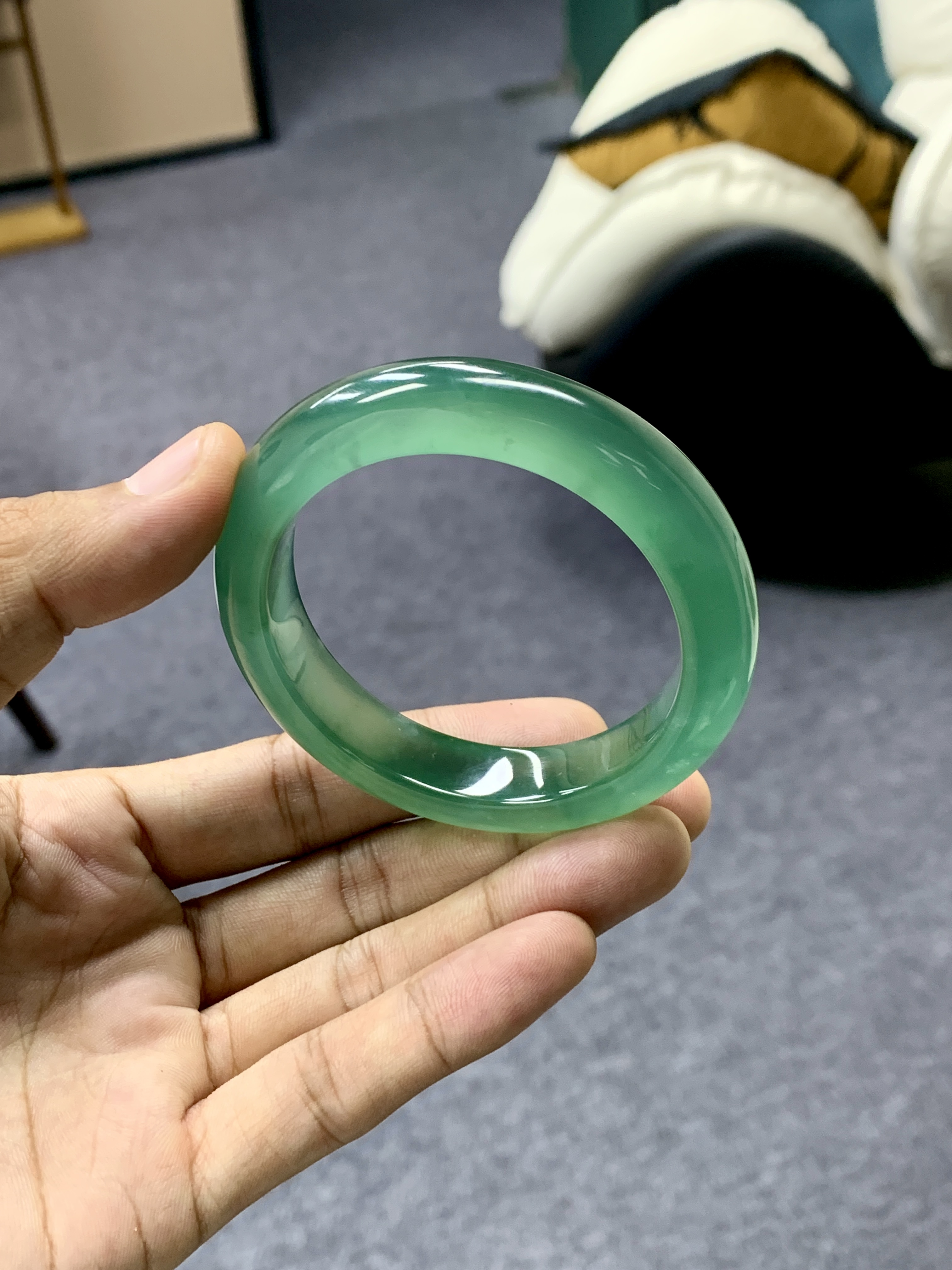 【俊龙翡翠】天然缅甸A货冰种满绿翡翠手镯，版型：55.2-14-9.6