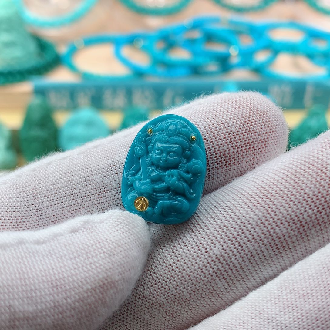 绿松石颈饰未镶嵌