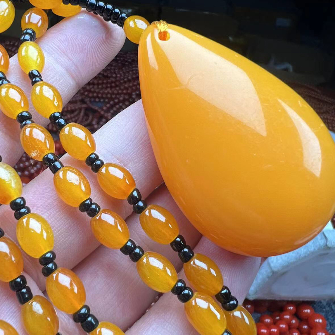 720黄色水滴吊坠一套