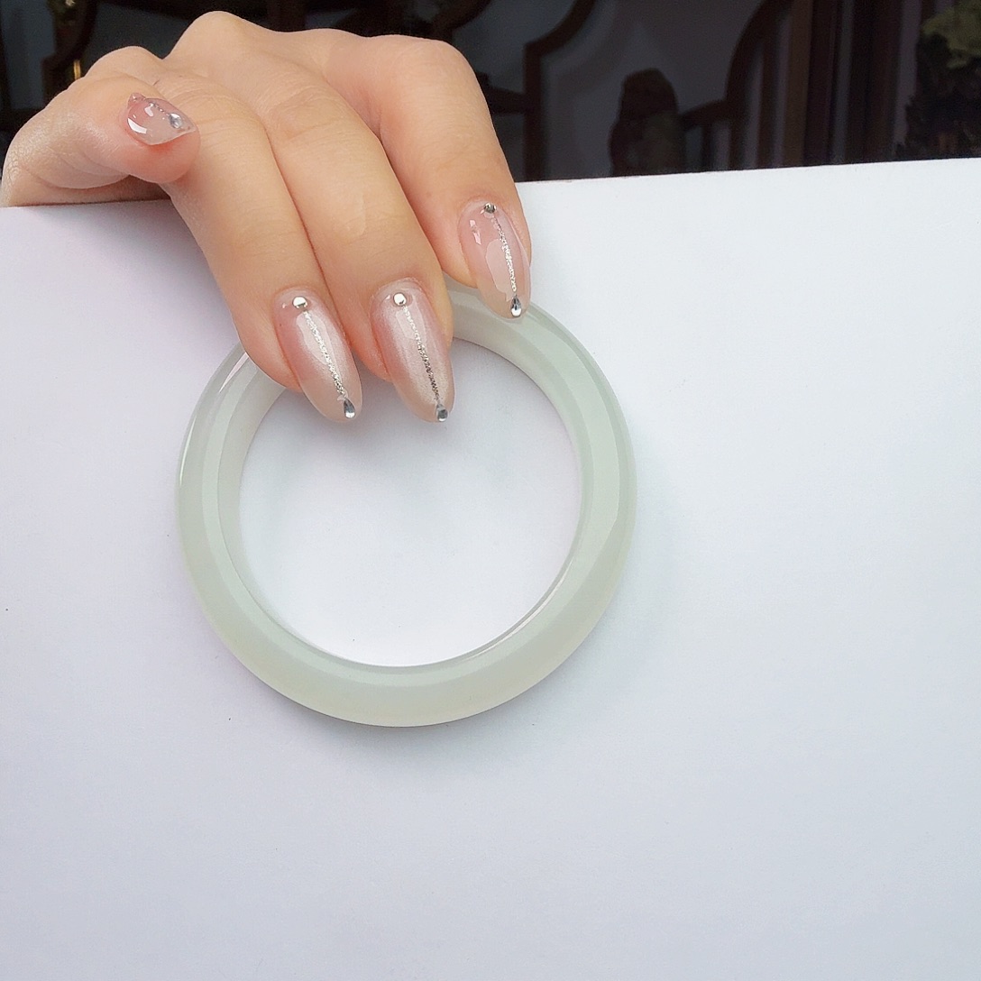 未镶嵌手镯和田玉风***月