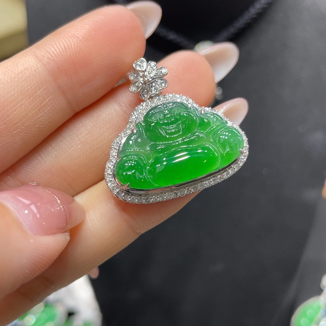 翡翠颈饰18K金镶嵌天然缅甸翡翠a货