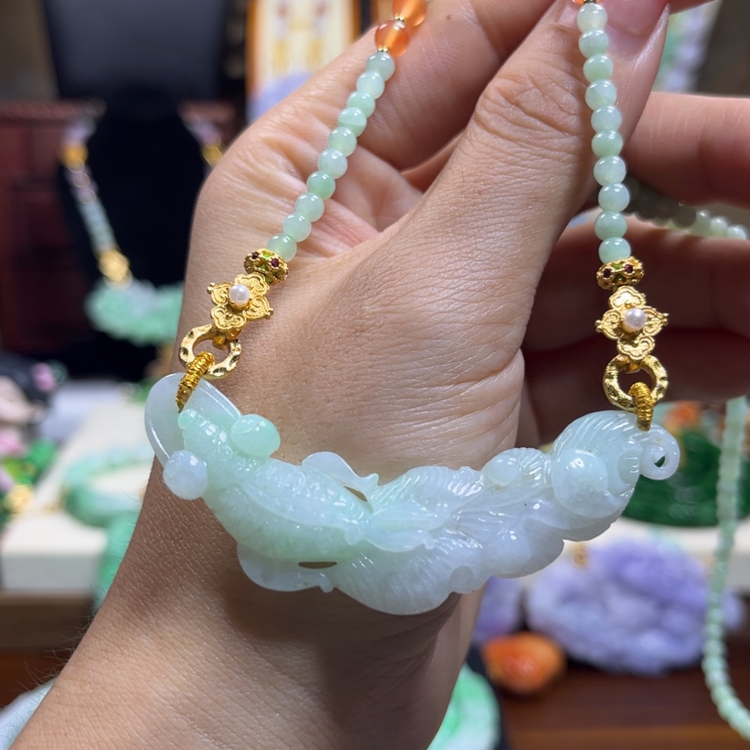 翡翠未镶嵌颈饰天然翡翠