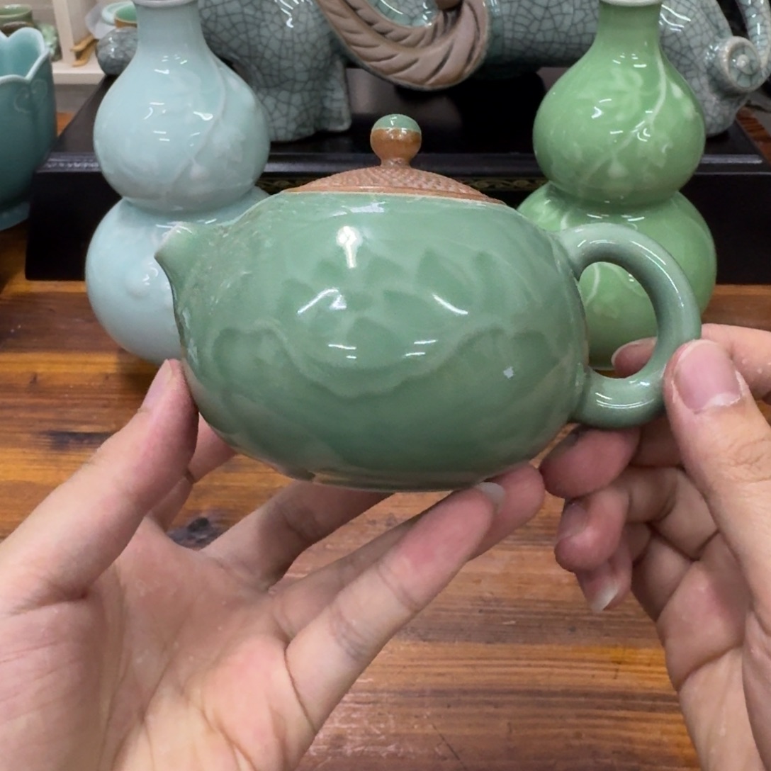 龙泉青瓷茶具微瑕7228