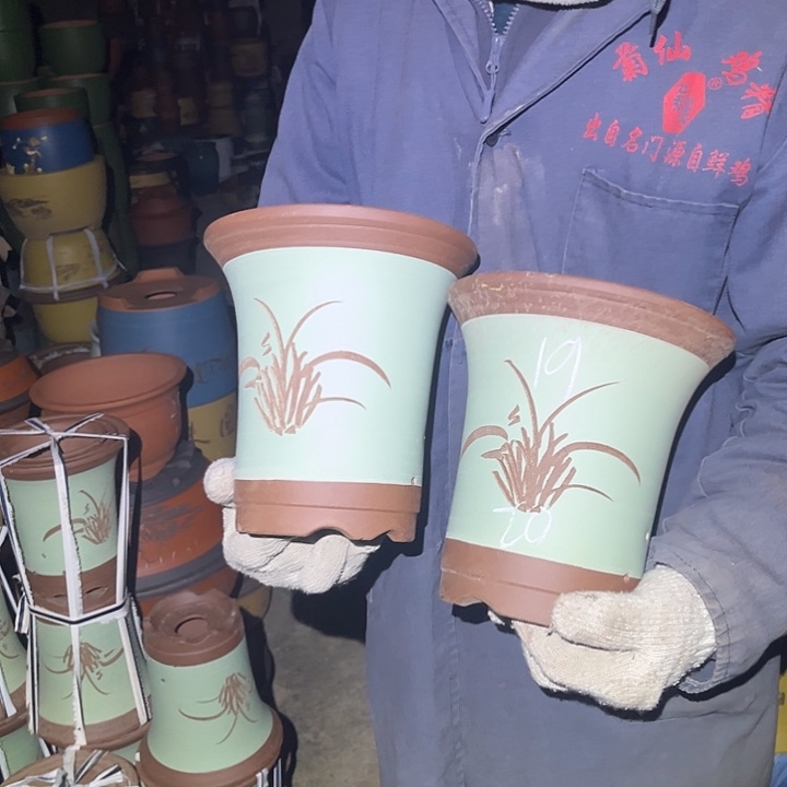 紫砂花盆紫砂花盆和小