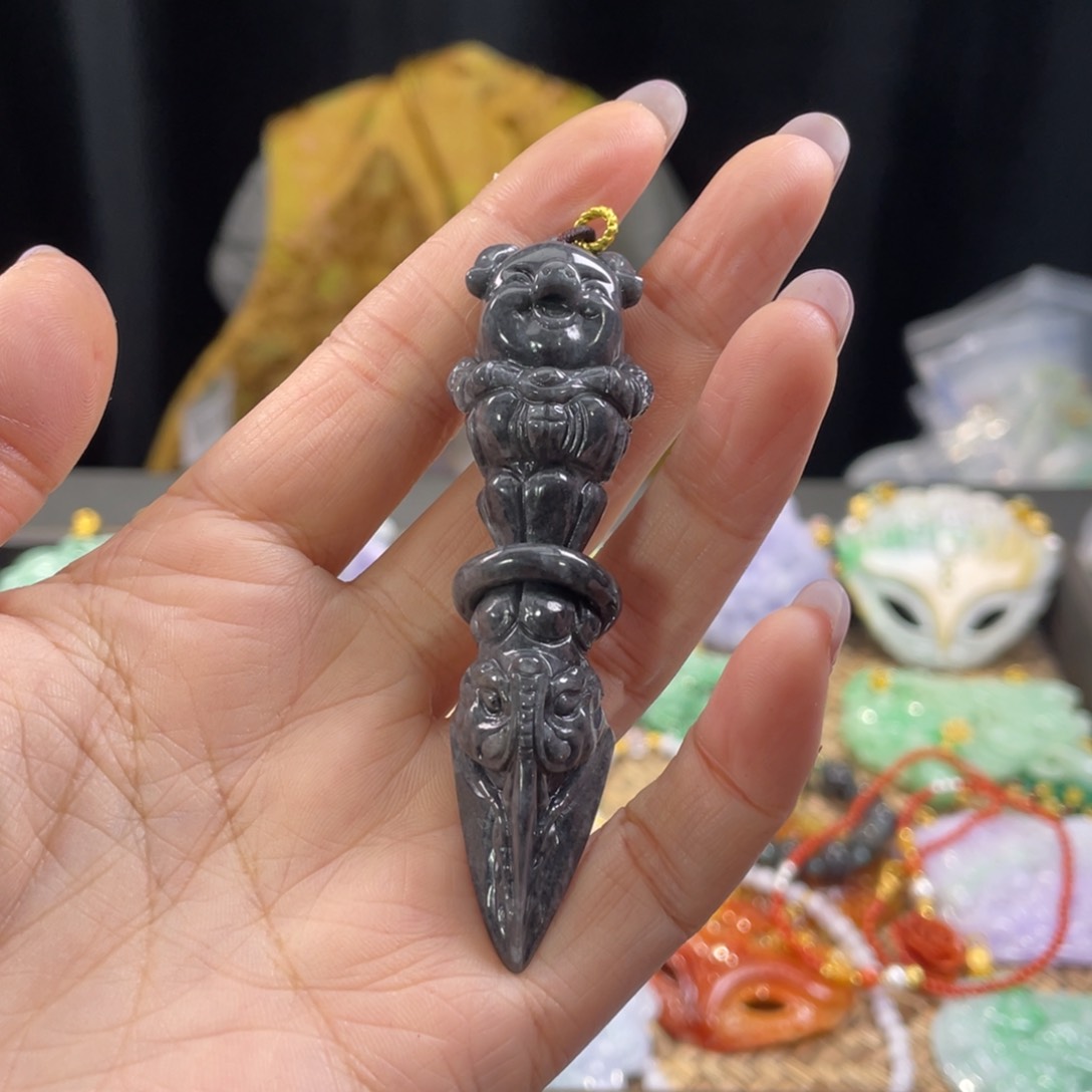 翡翠颈饰未镶嵌代编织