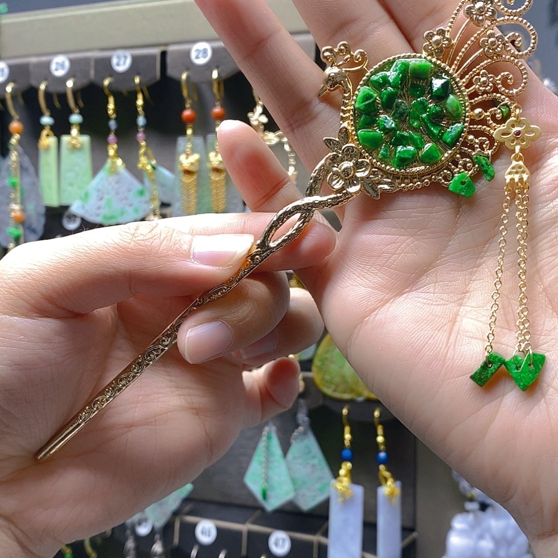 颈饰未镶嵌翡翠翡翠