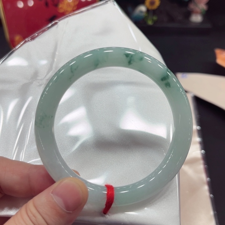 翡翠手镯未镶嵌55.2圆