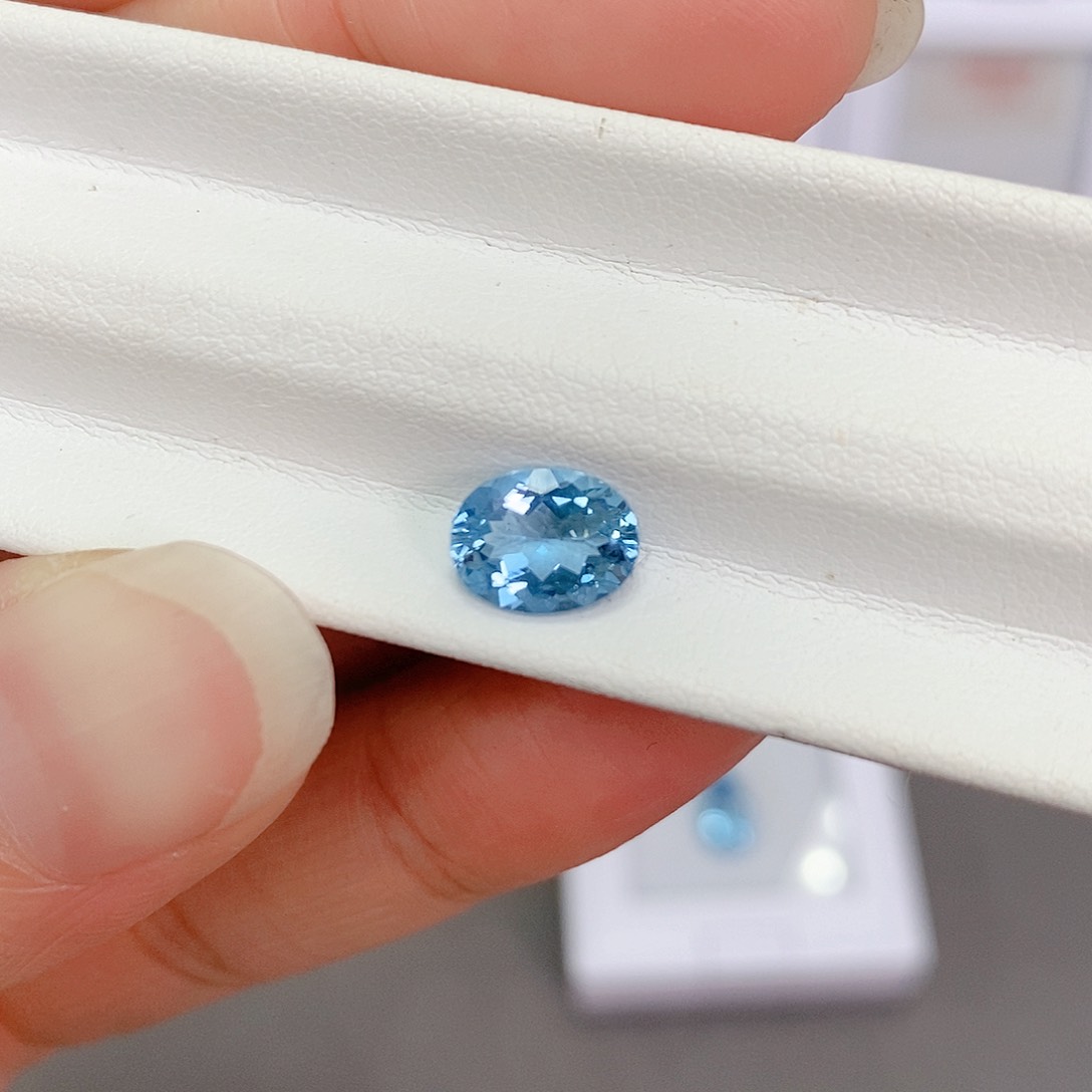 海蓝宝石裸石未镶嵌1.12ct裸石