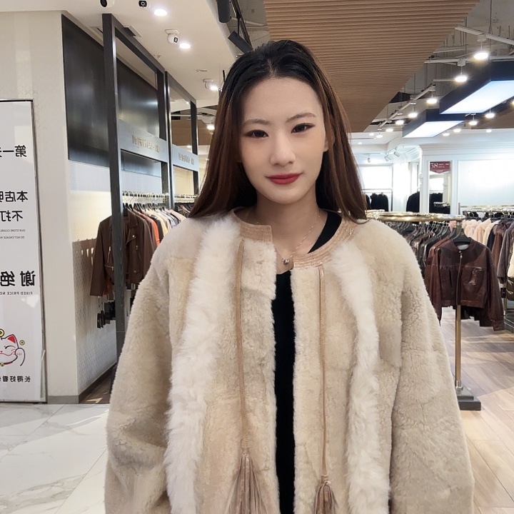 四楼第一夫人皮草