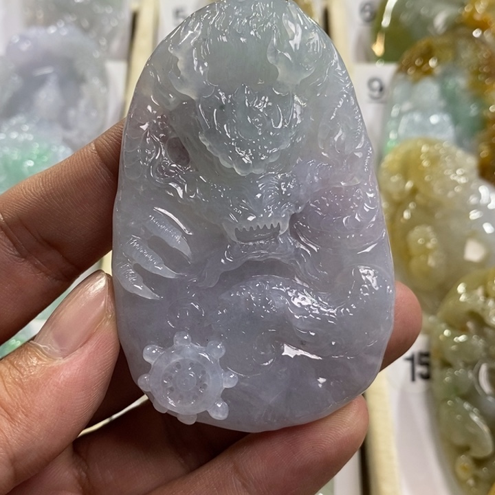 颈饰未镶嵌翡翠龙