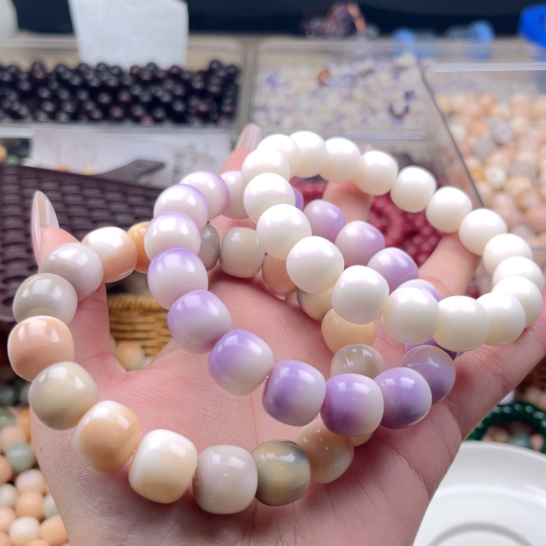 白玉菩提吊坠c14mm35颗。