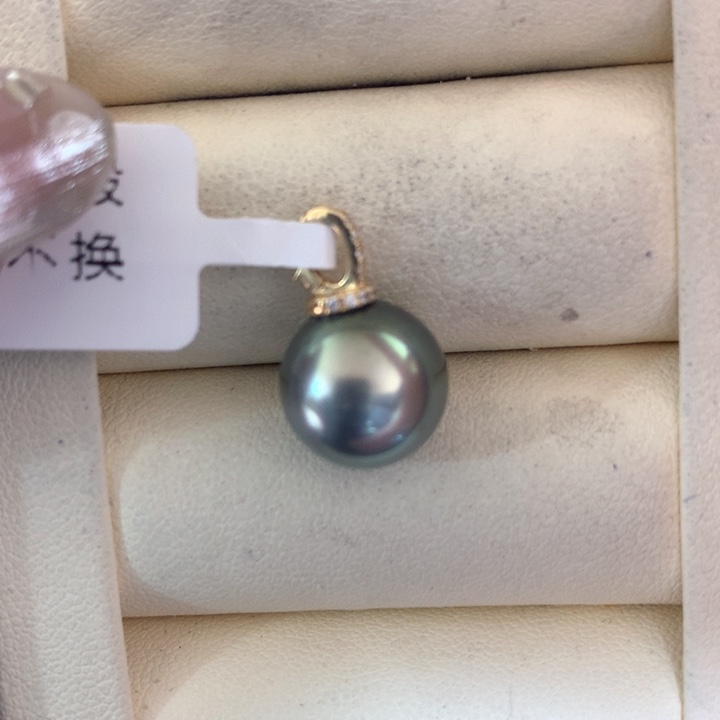 颈饰18K金镶嵌海水珍珠