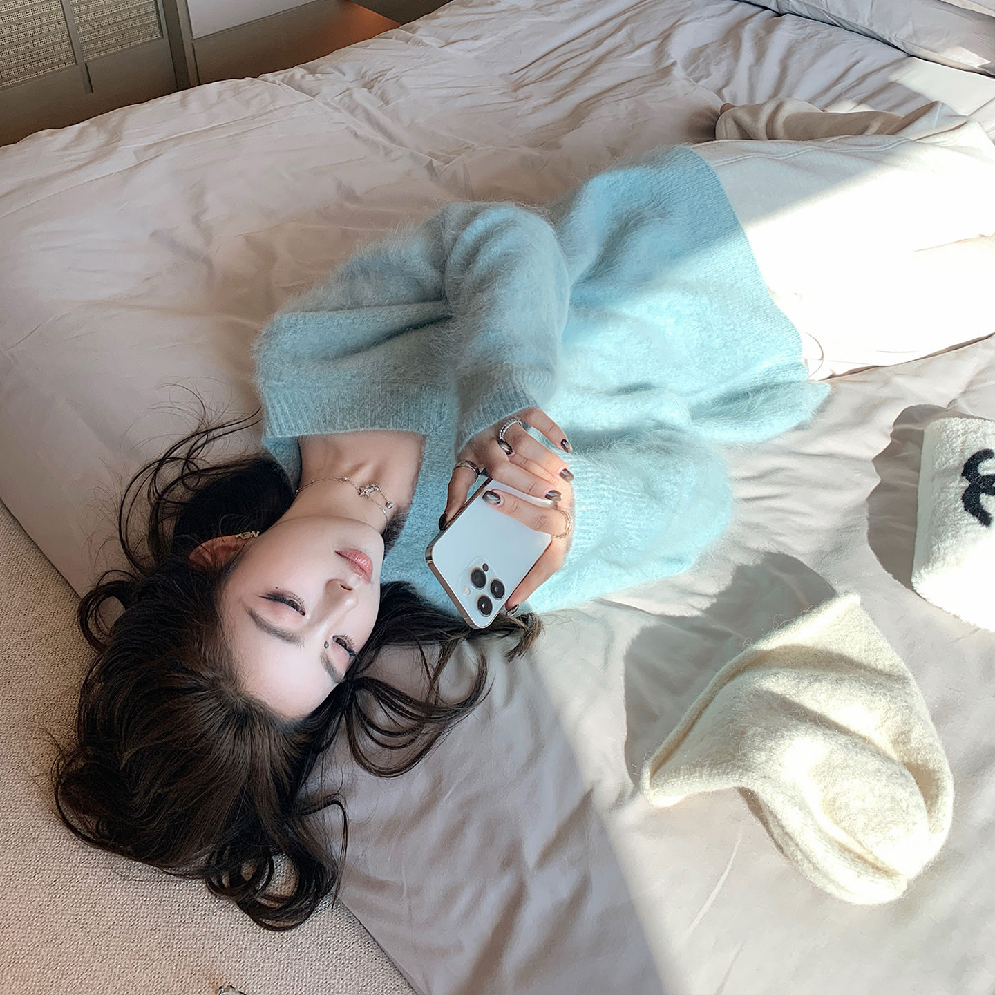 "云朵奶霜"高品100山羊绒AB花式拉毛纱 高克重v领大毛衣