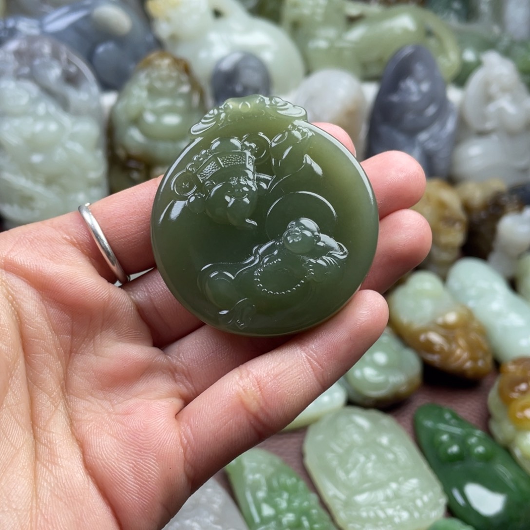 和田玉颈饰未镶嵌