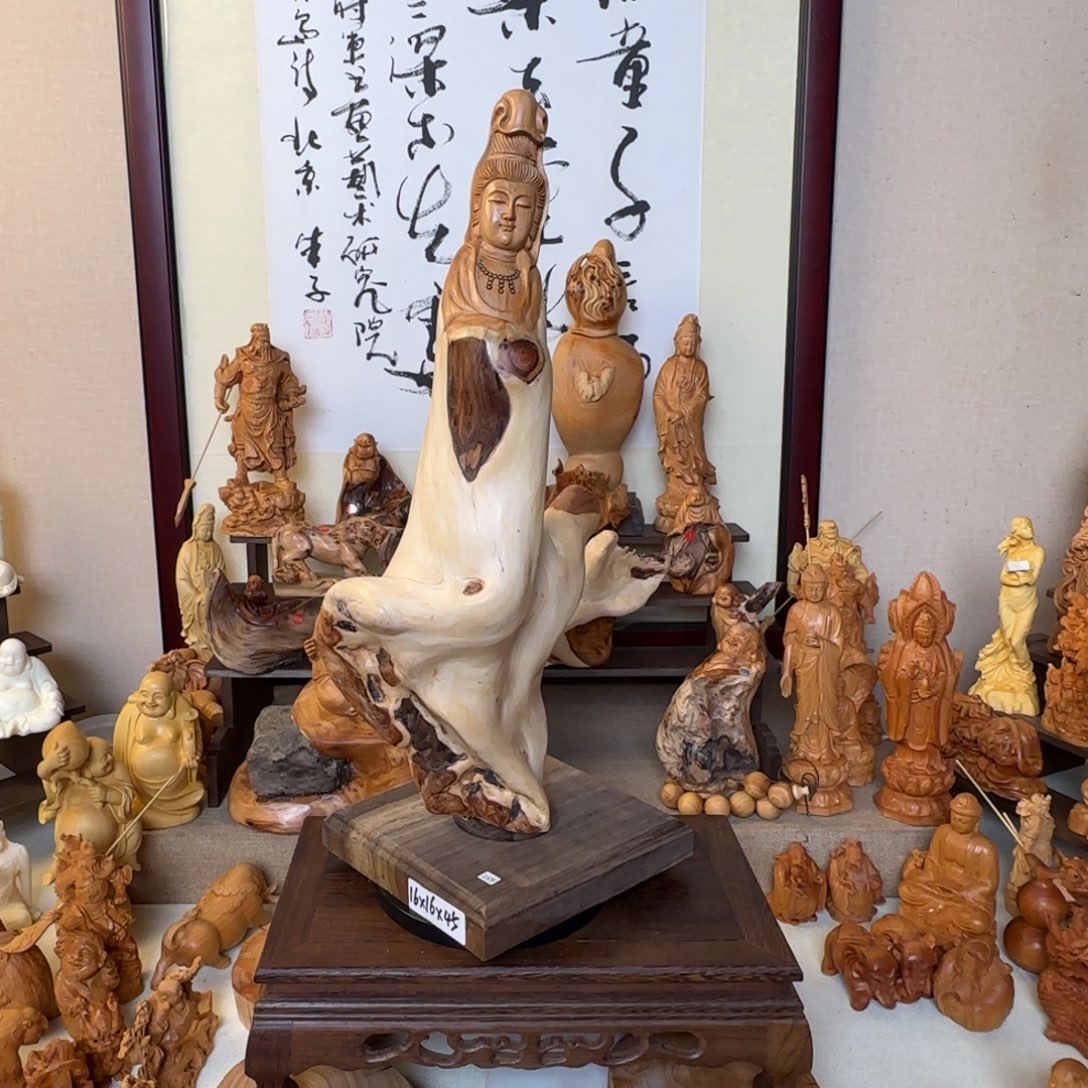 崖柏小木匠艺雕一物一拍