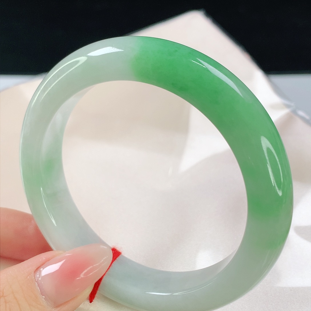 未镶嵌手镯翡翠687