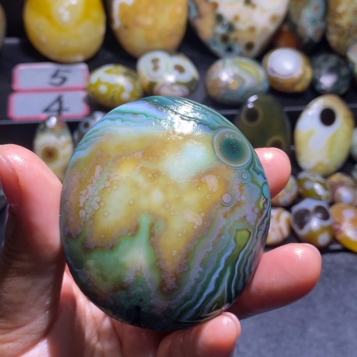 玛瑙/玉髓未镶嵌珠宝半成品140