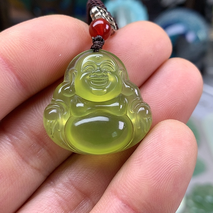 蛇纹石玉挂坠未镶嵌