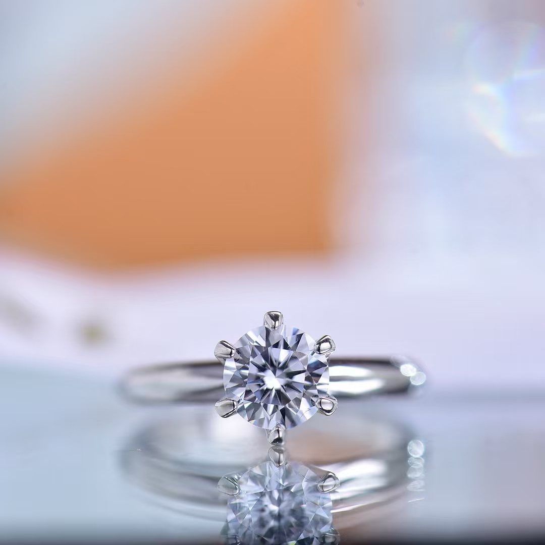 INNLI/银狸 925银莫桑石戒指 T家六爪款（1/2克拉）经典时尚