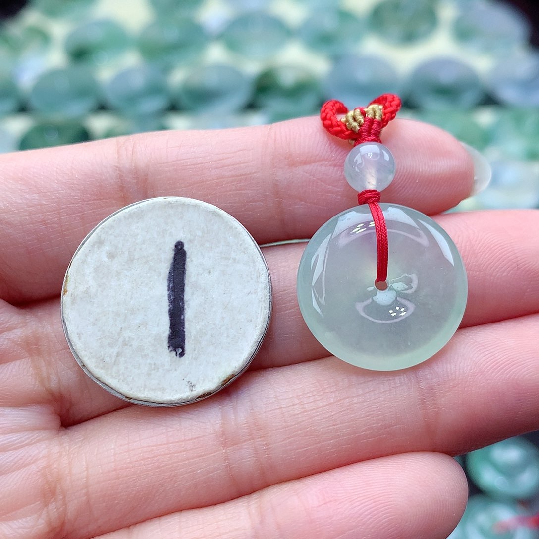 翡翠颈饰未镶嵌68尺寸19.4-5.7