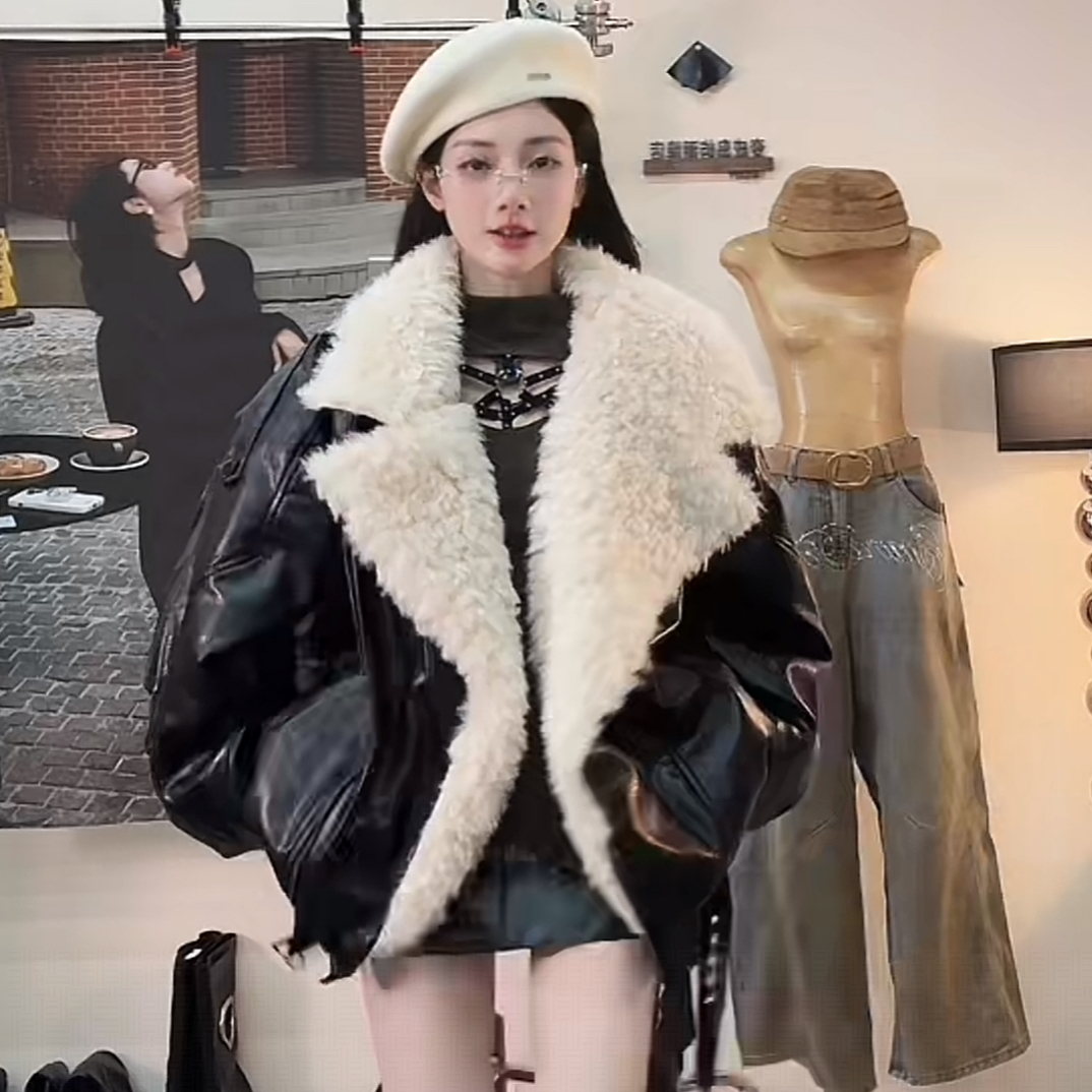 秋冬气质高级感宽松显瘦羊羔毛拼接翻领皮衣女外套