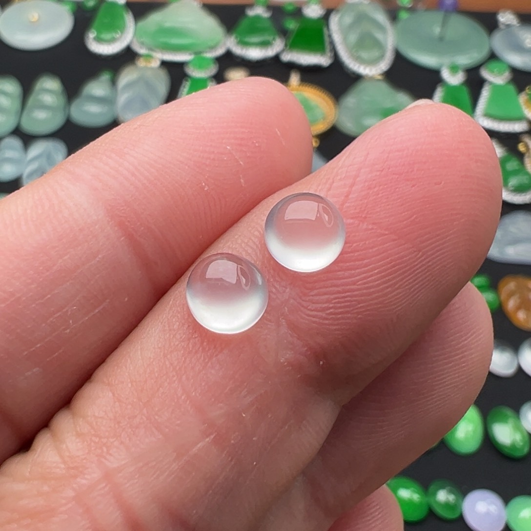 翡翠颈饰未镶嵌蛋面5.6