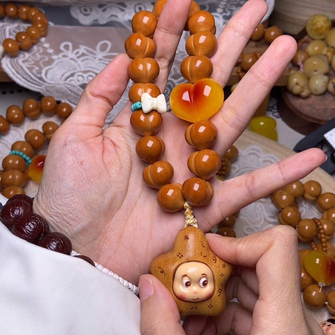 猴头核桃吊坠屁桃玻璃底卡15