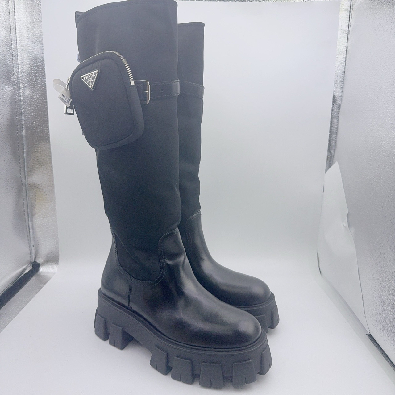 准新/普拉达/Prada38码/黑色皮包长筒靴/YM00770