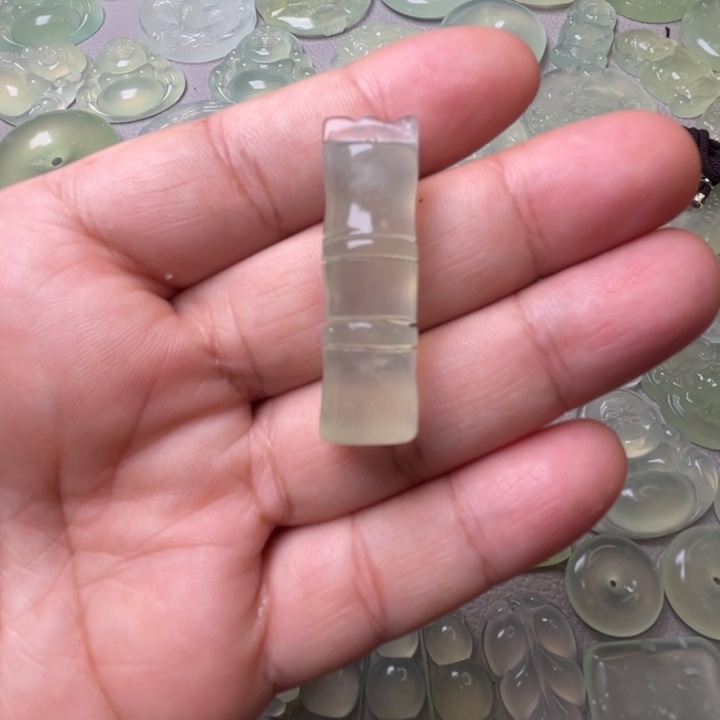 岫玉吊坠(赠链)未镶嵌