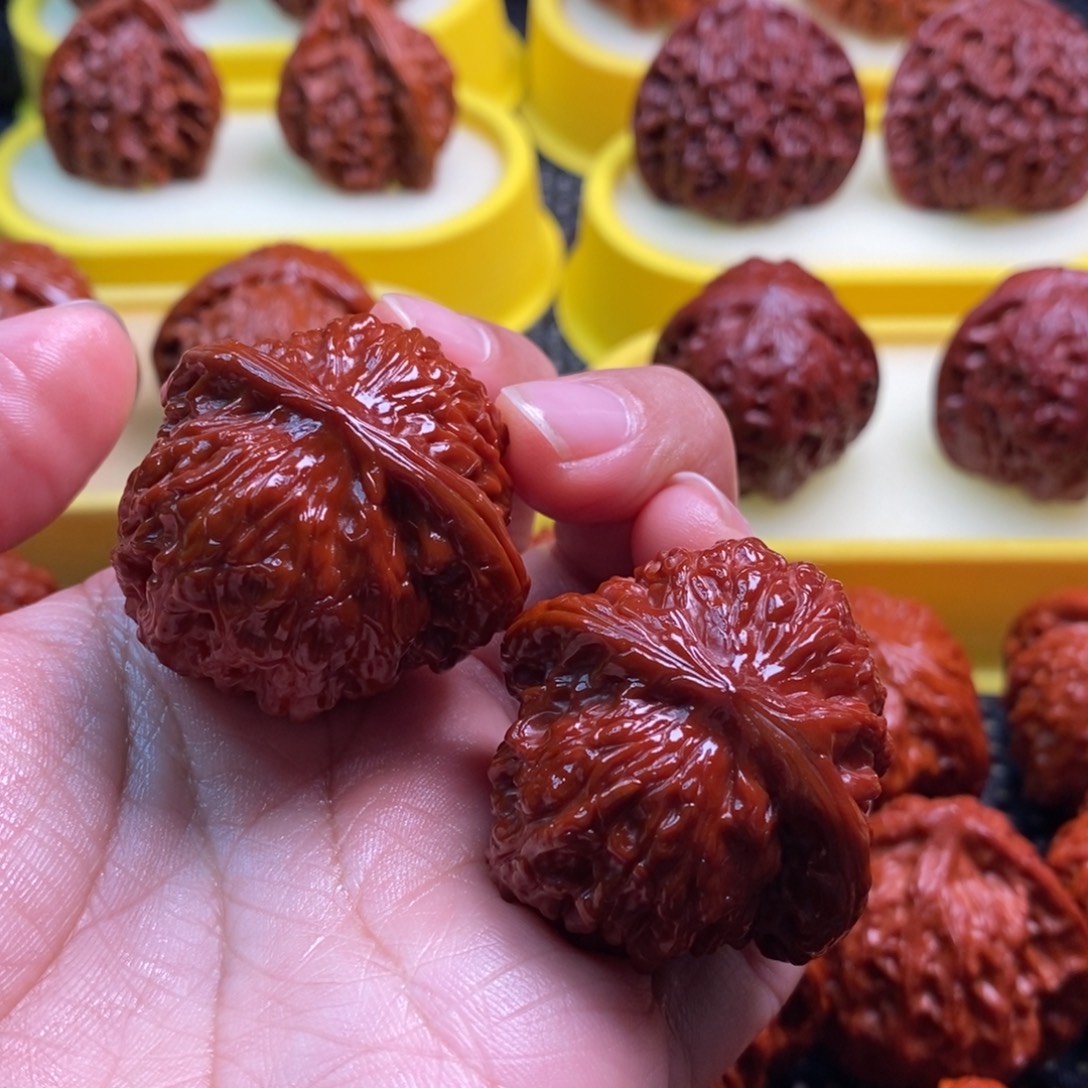 把件文玩核桃血麒麟