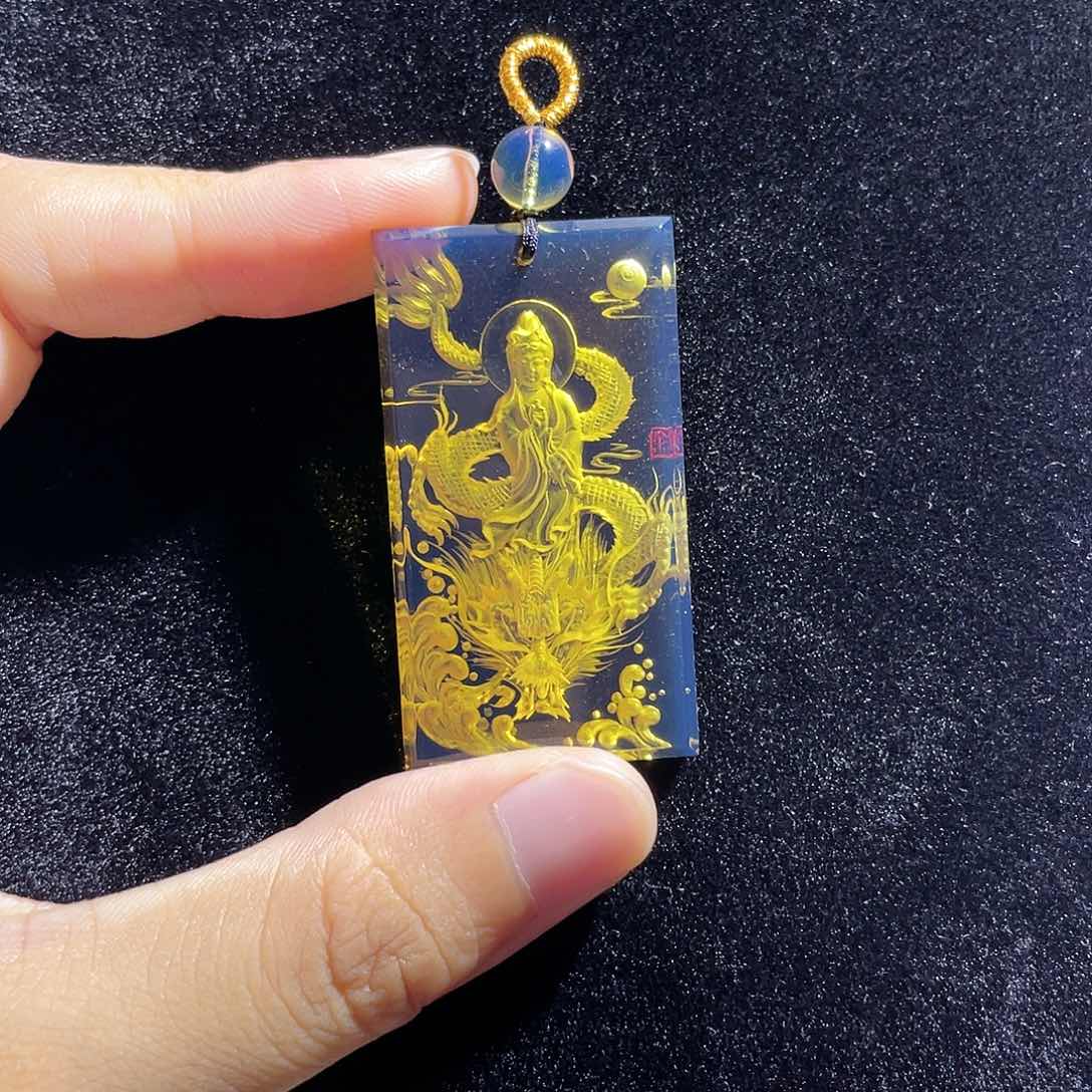 未镶嵌颈饰琥珀蓝珀御龙观音阴雕冈牌