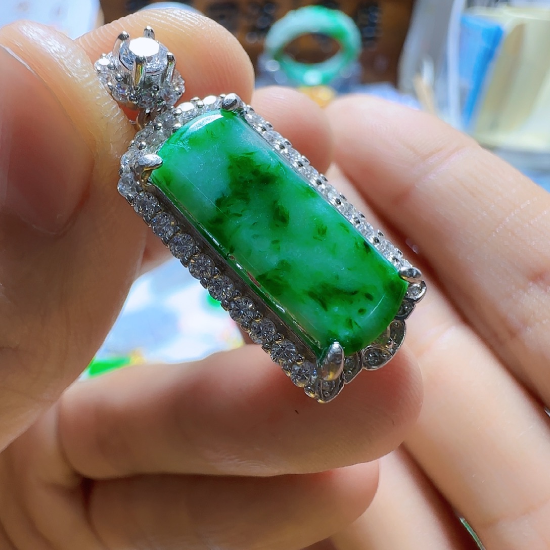 翡翠未镶嵌手镯翡翠199