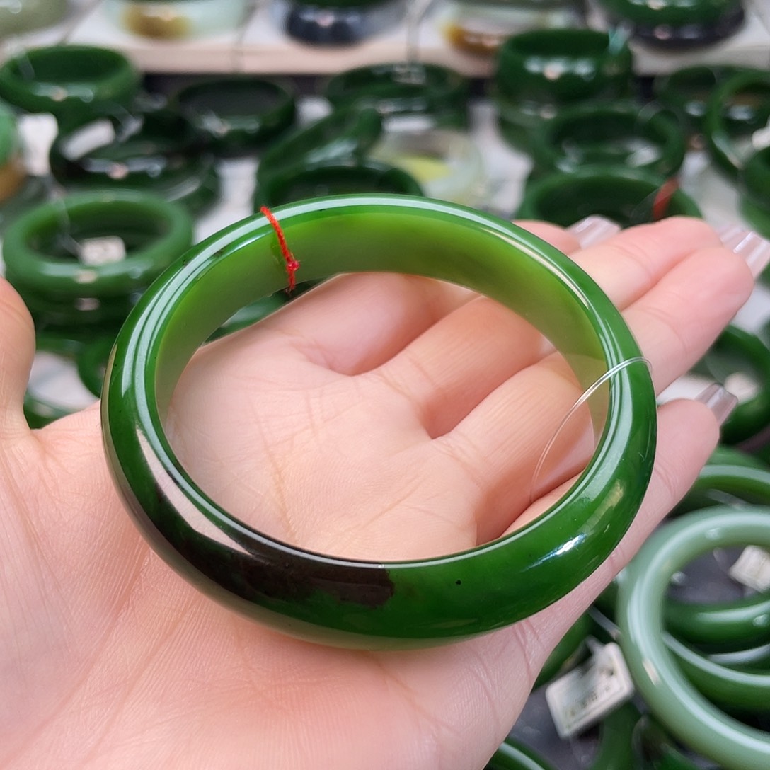 和田玉（碧玉）手镯未镶嵌