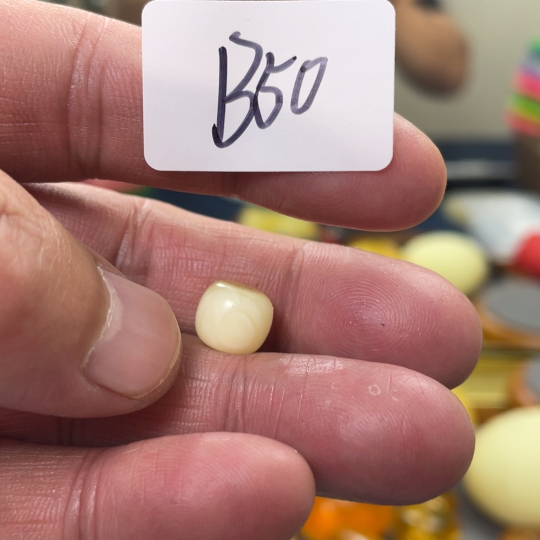 手链琥珀未镶嵌多样性发，发其中一件