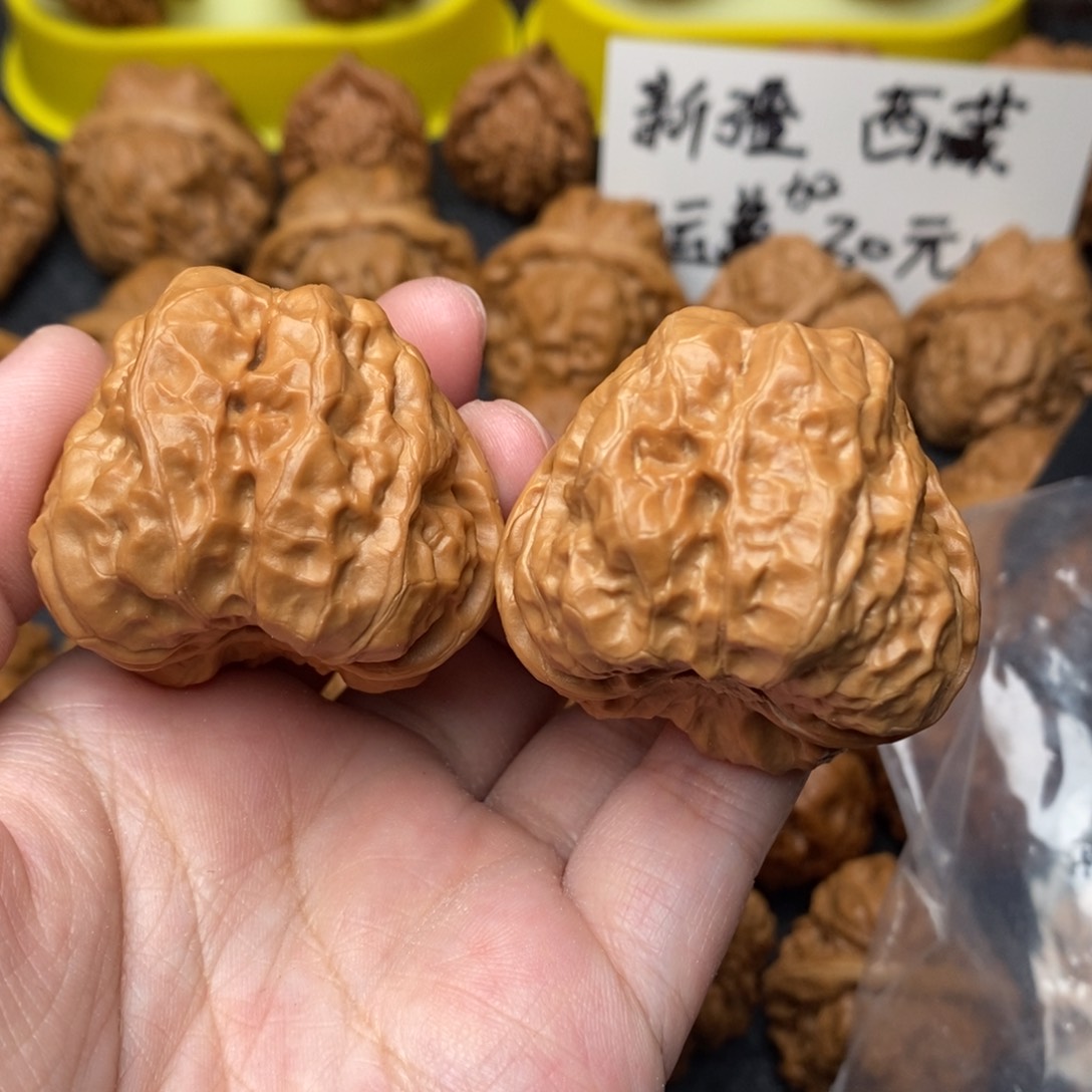 文玩核桃把件。蛤蟆41