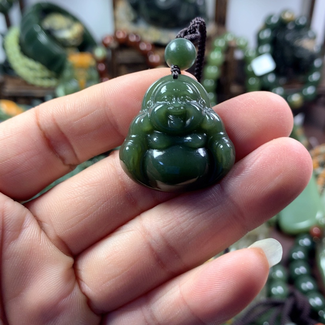 透闪石质玉挂件未镶嵌?**?