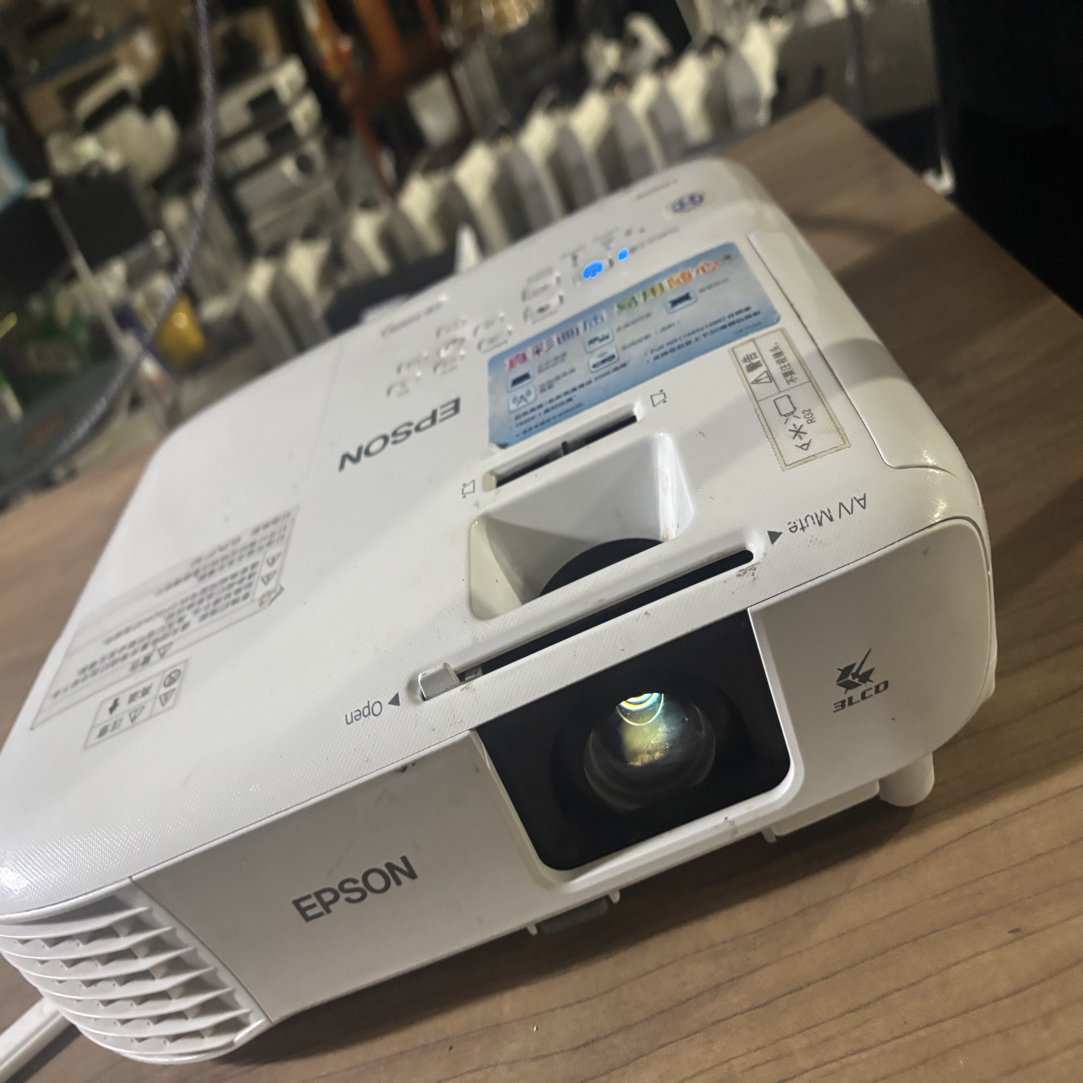 二手 新款爱普生FH06 1080p投影仪 运费自理