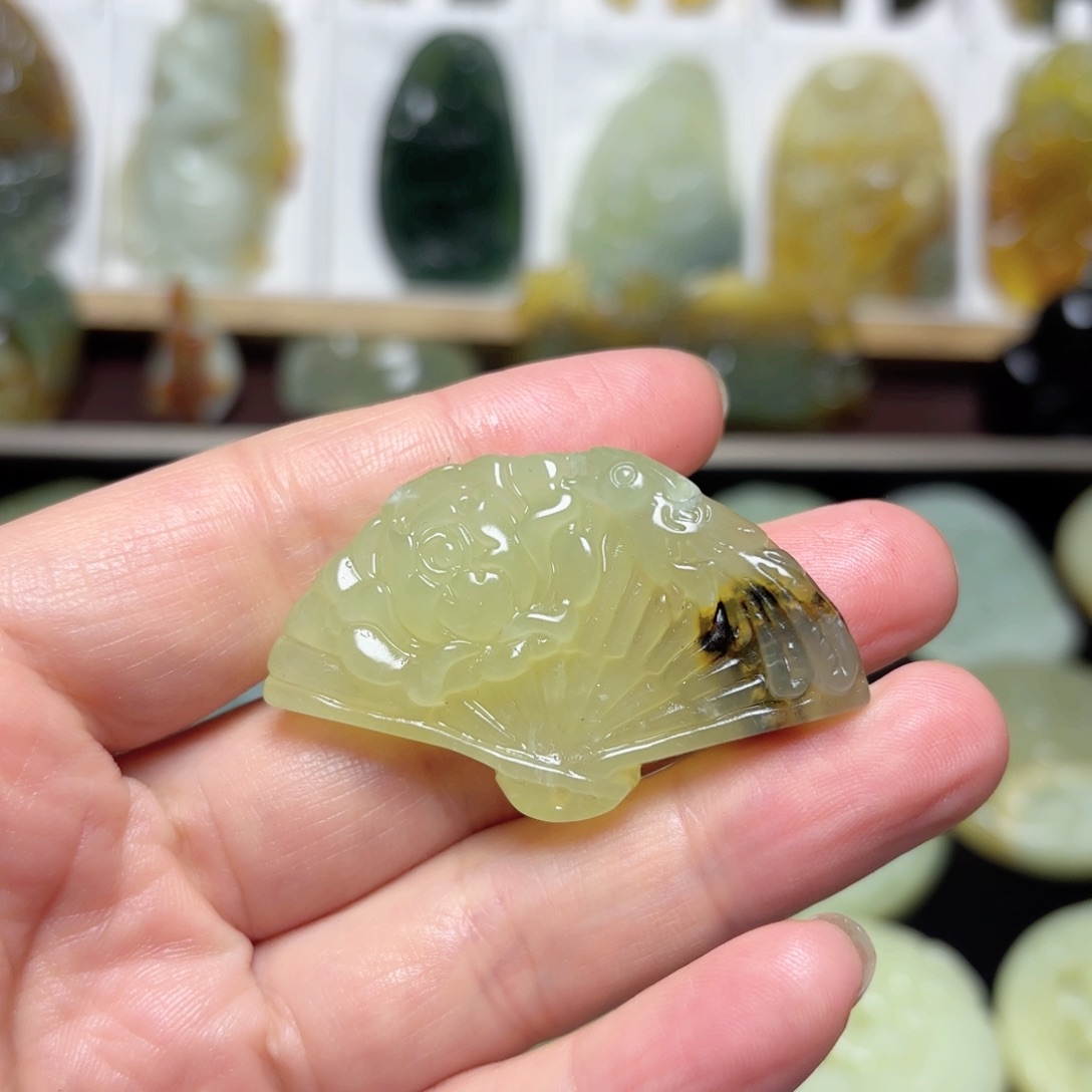 蛇纹石玉吊坠(不含链)未镶嵌