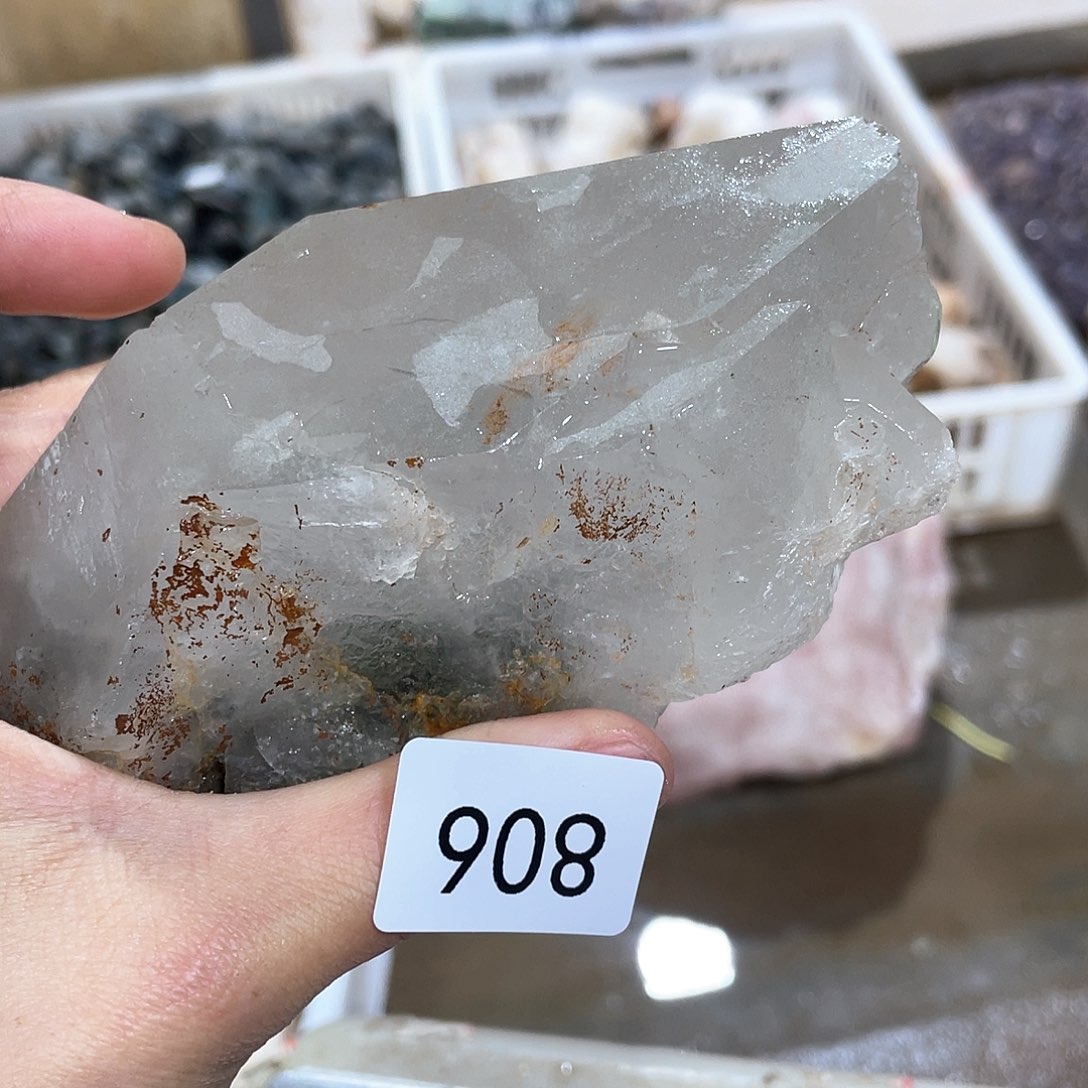 水晶摆件……未镶嵌