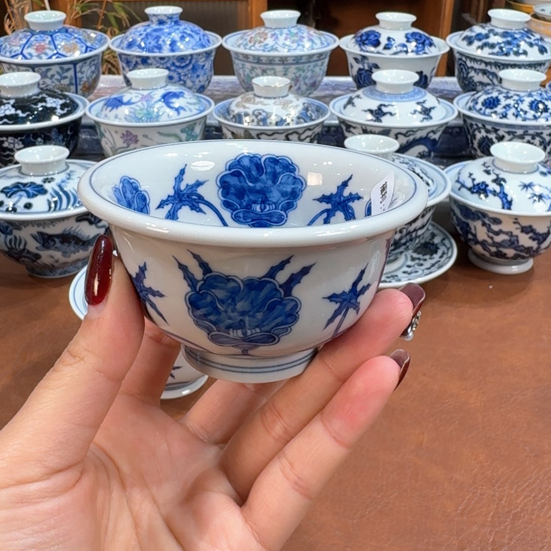 杯子。。。。。。。。。。。。。。。。