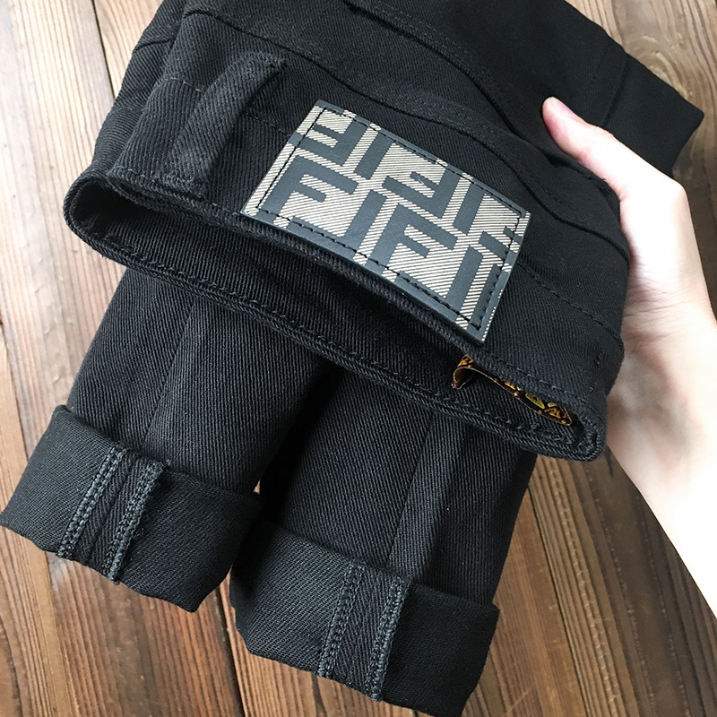 秋冬季纯黑色牛仔裤男潮牌2025年新款欧版男士修身小直筒休闲长裤