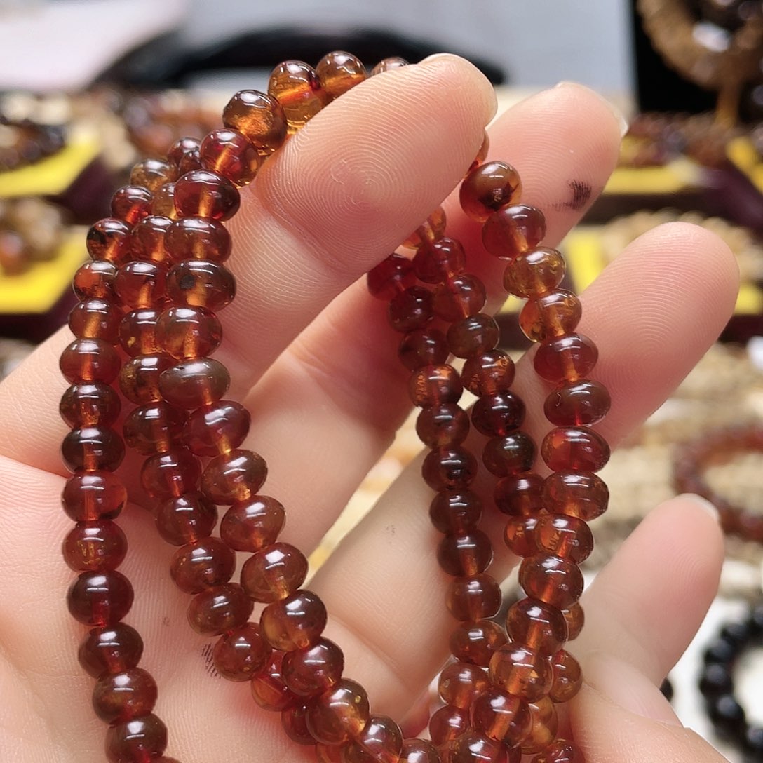 琥珀裸石未镶嵌六