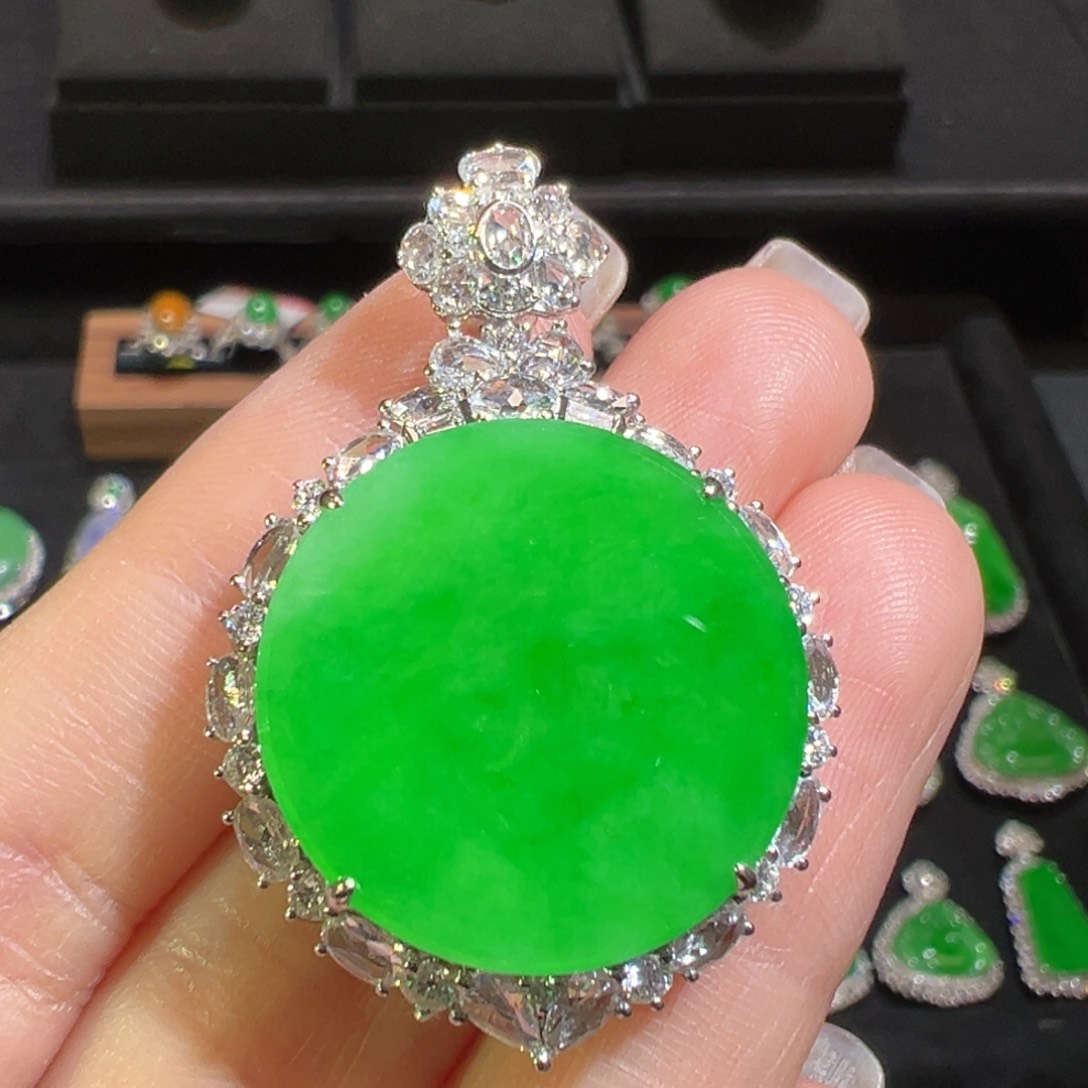 翡翠颈饰18K金镶嵌收到货48小时鉴赏期