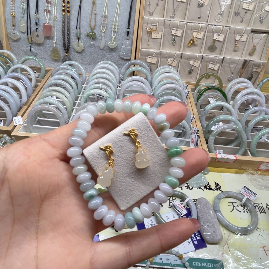 翡翠未镶嵌手镯天然缅甸翡翠手串