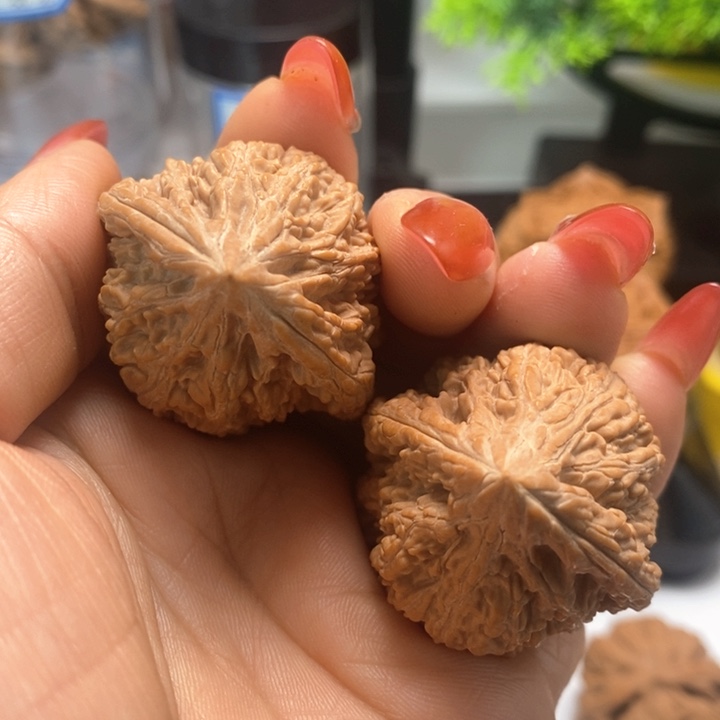 文玩核桃把件塔尖全品