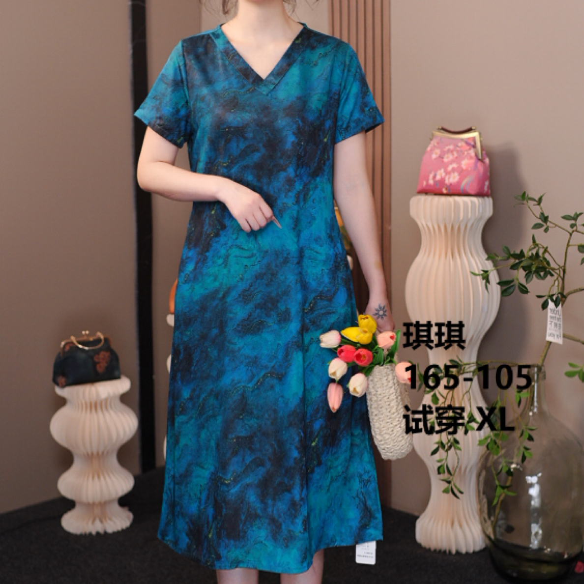 3008【蓝眼泪V领】直筒遮肚子连衣裙