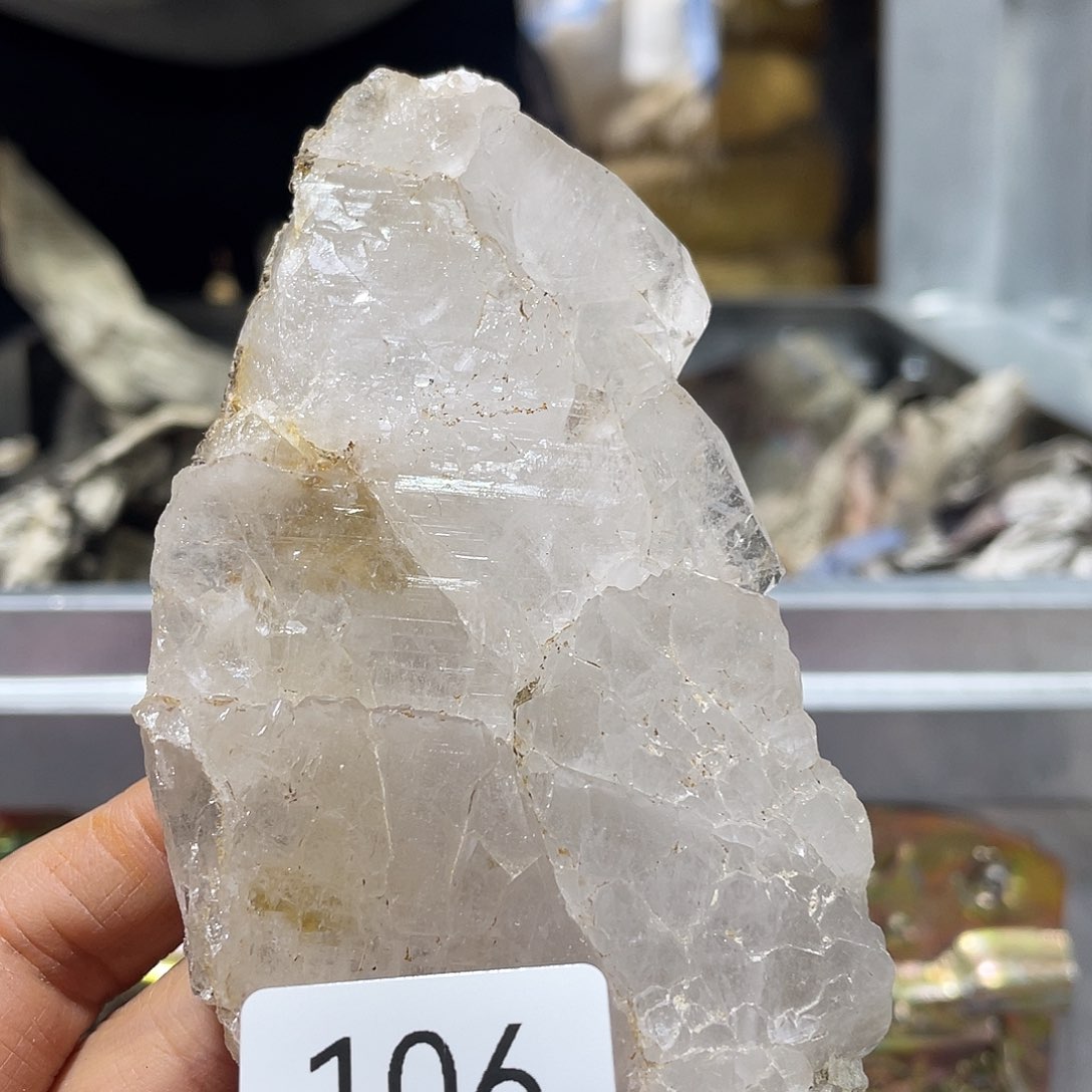 水晶摆件……未镶嵌